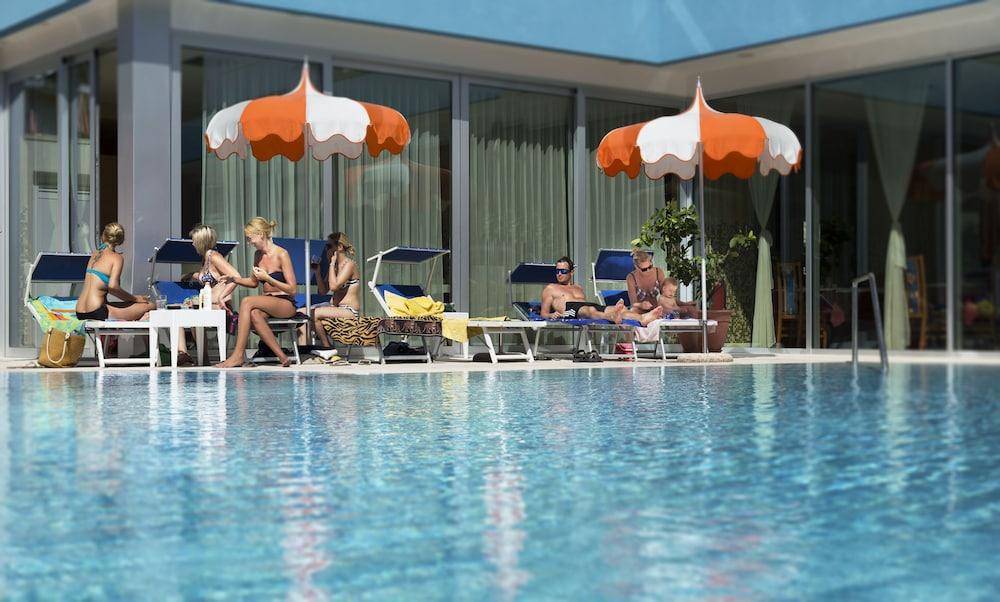 Parigi Hotel 4*